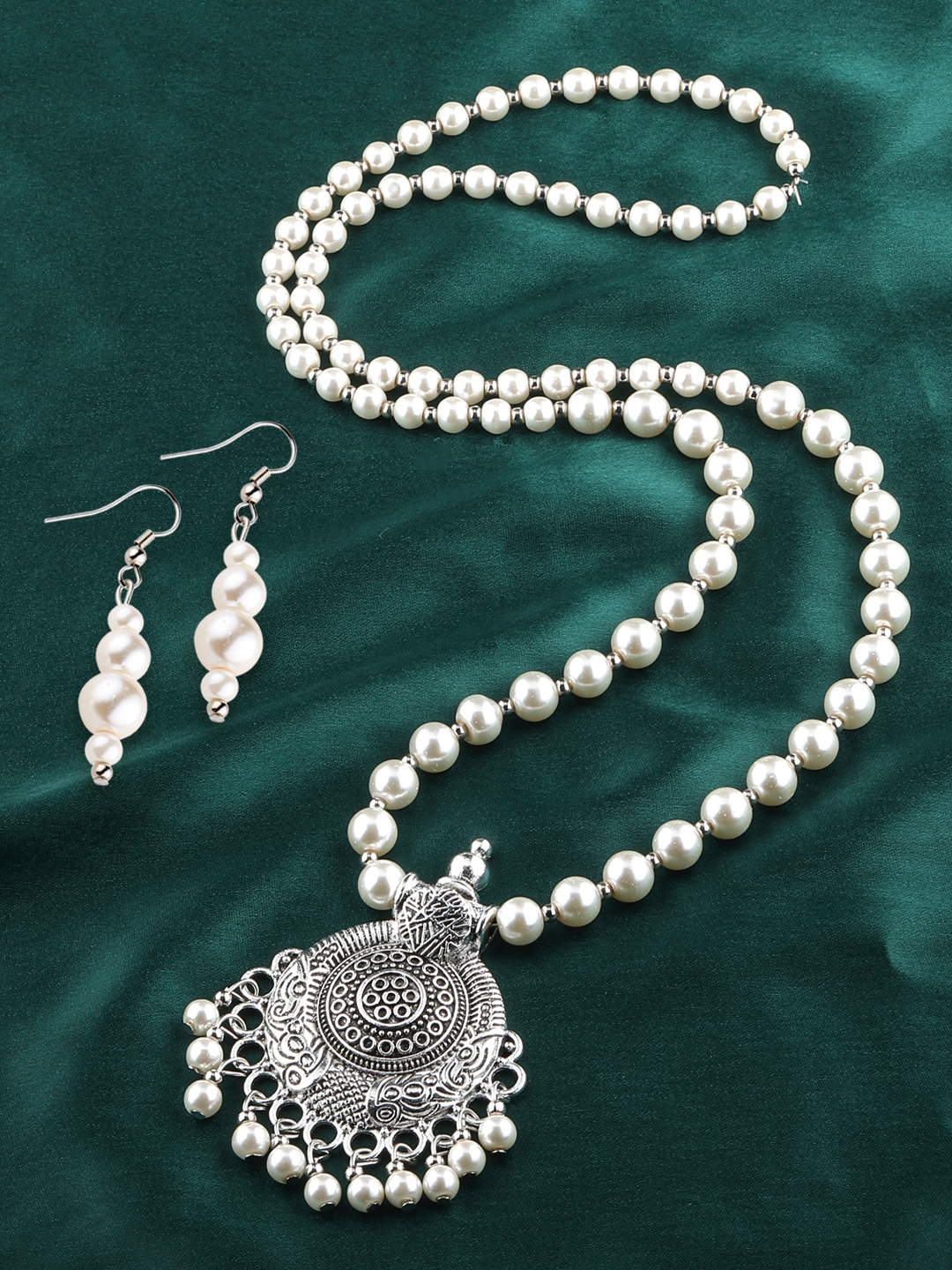 

Silver Shine Silver-Plated White Pearl Beaded Jewellery Set