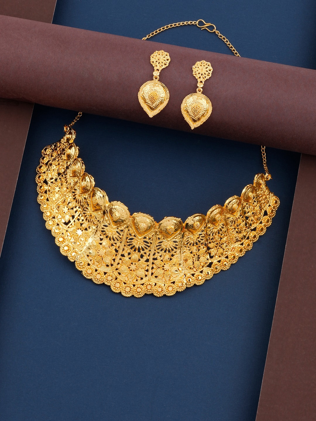 

Silver Shine Gold-Plated Choker Jewellery Set