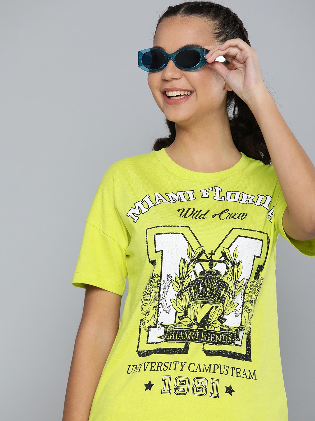

HERE&NOW Women Green Graphic Printed Slim Fit Pure Cotton Casual T-shirt