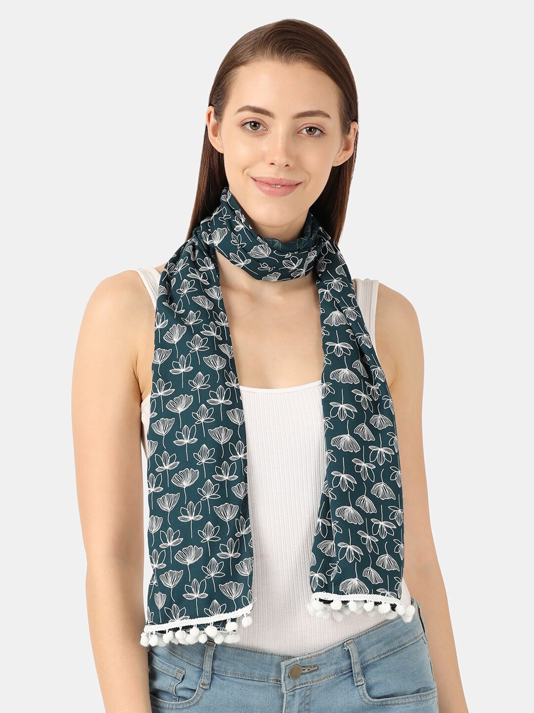 

Llak Jeans Women Green & White Printed Stole