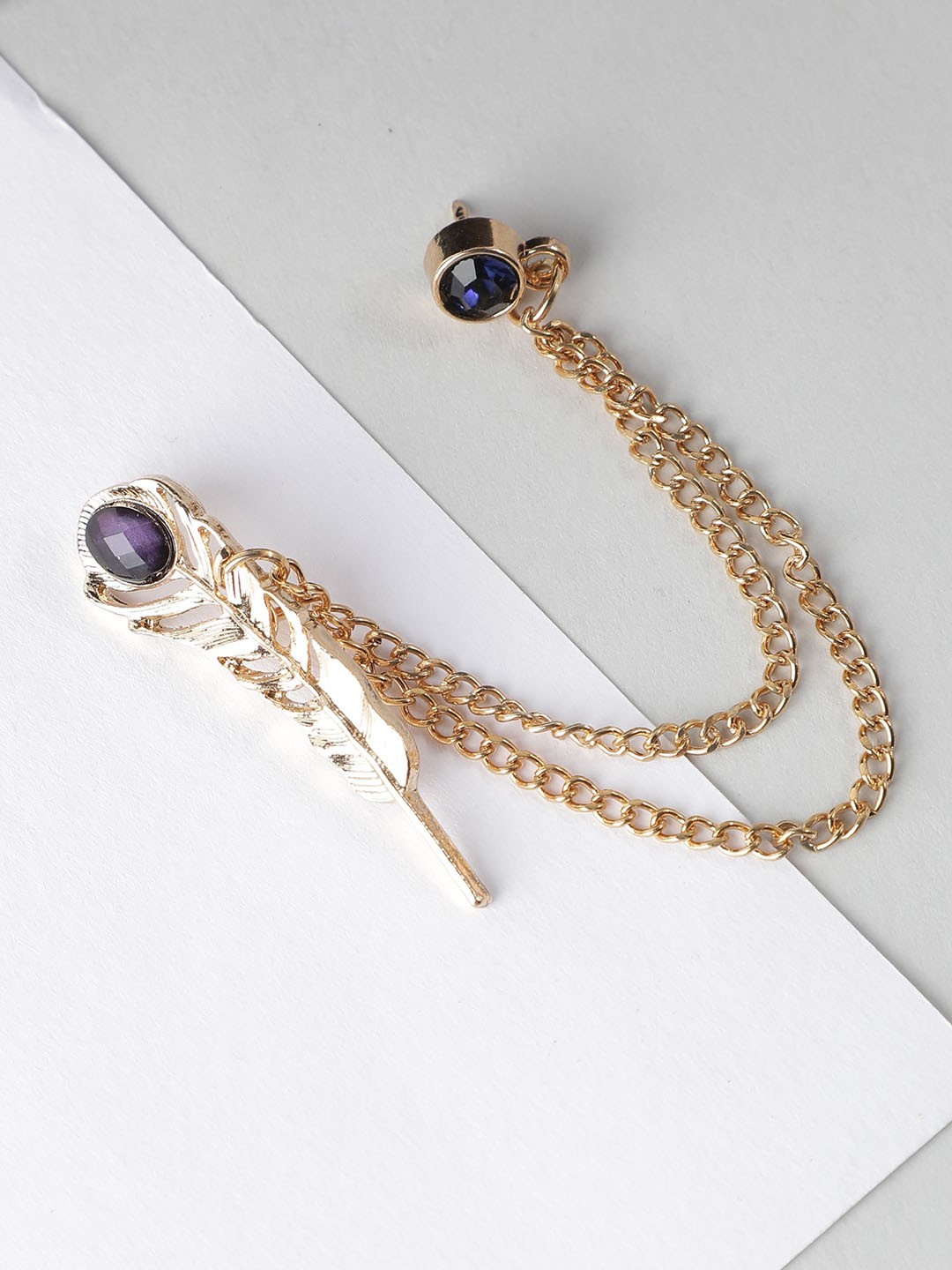 

Alvaro Castagnino Men Gold-Toned Round-Shaped Brooch