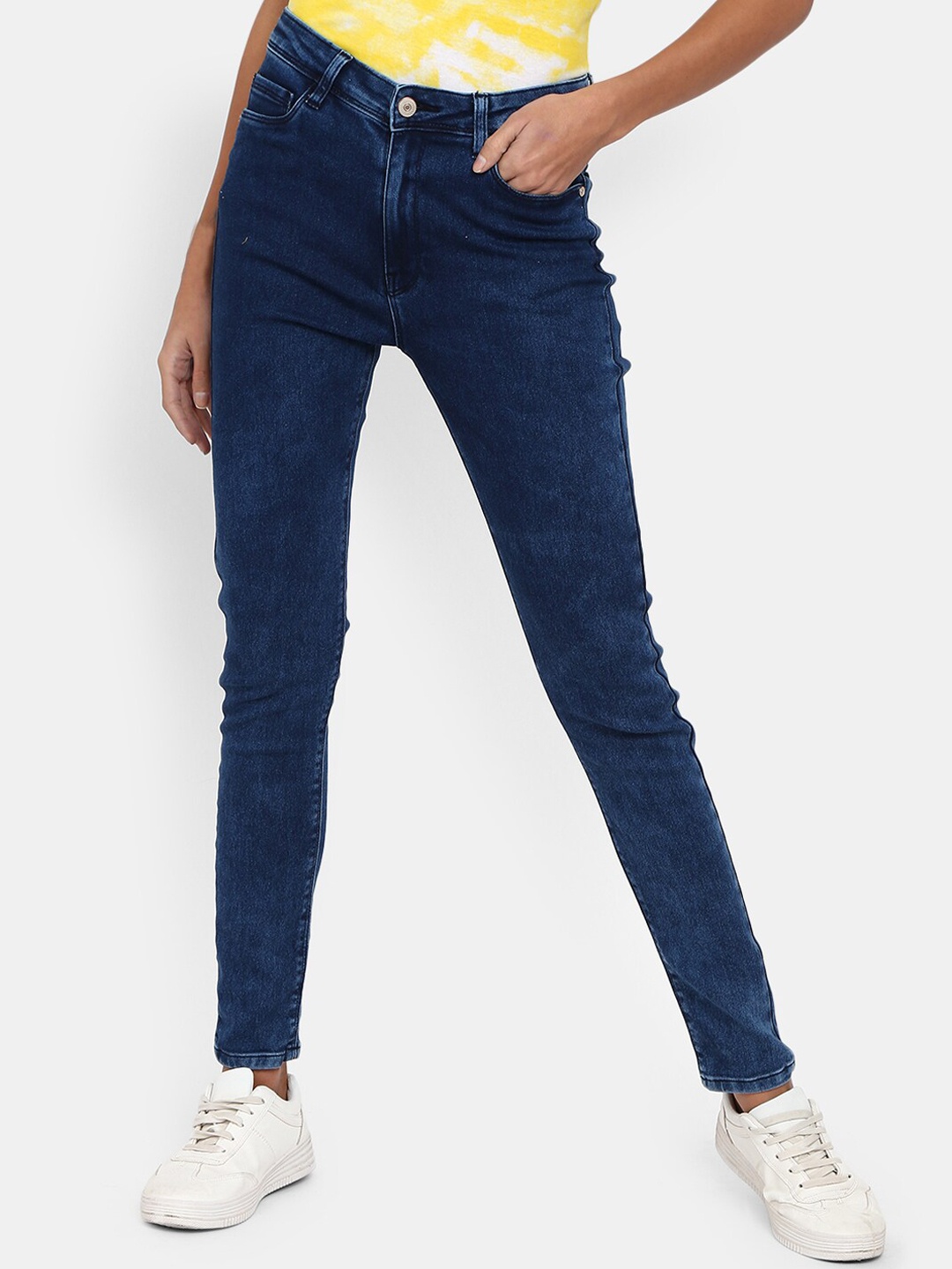 

V-Mart Women Blue Light Fade Jeans