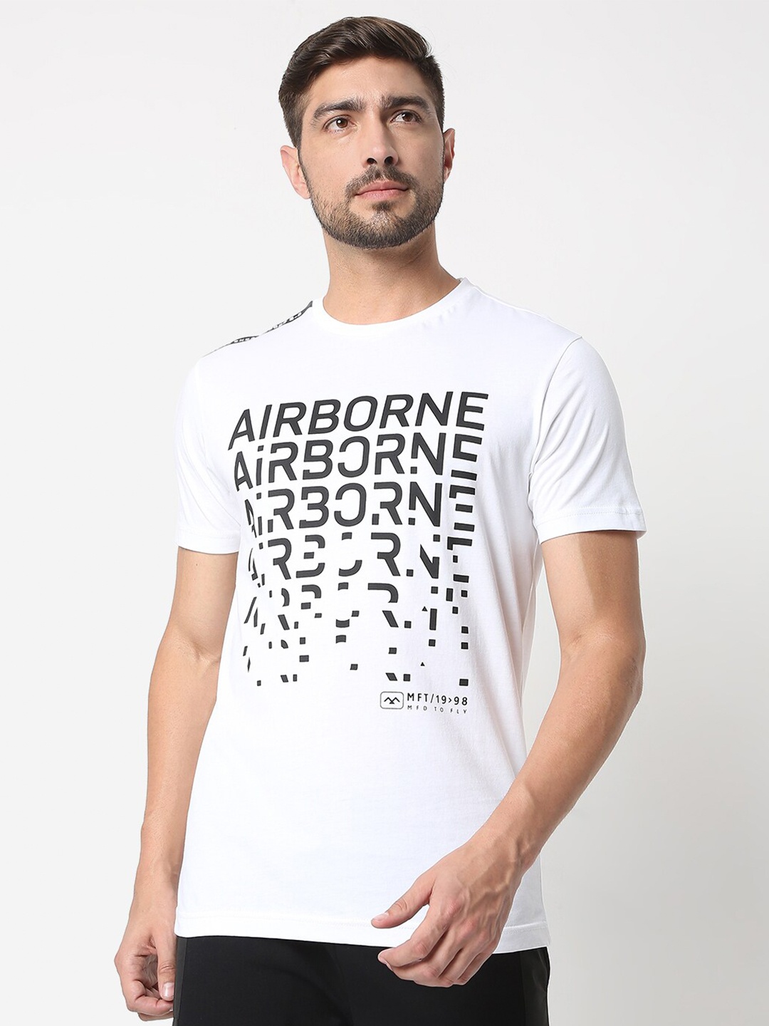 

Mufti Men White Typography Printed Raw Edge Slim Fit T-shirt
