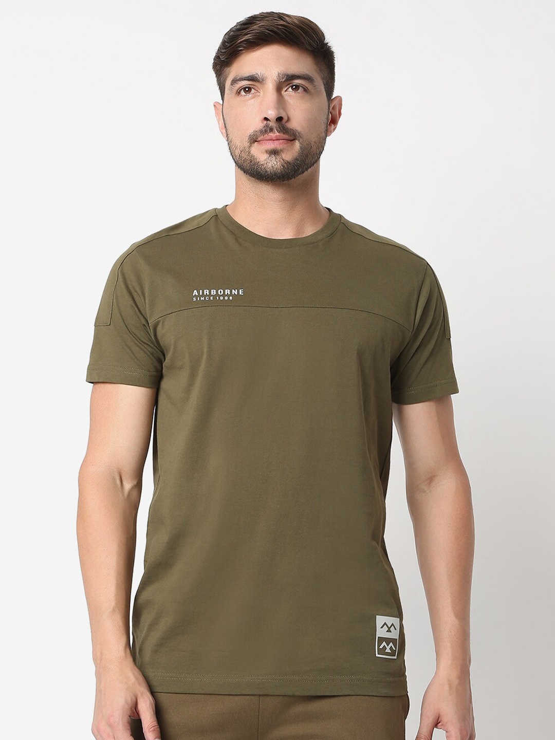 

Mufti Men Blue Applique Slim Fit T-shirt
