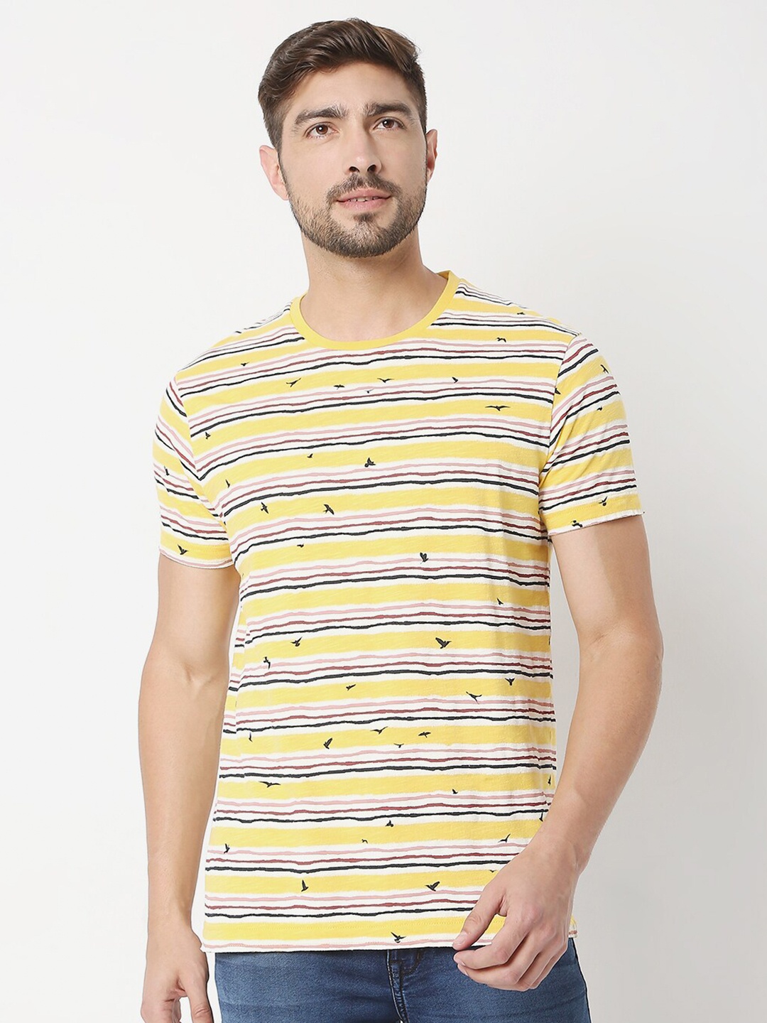 

Mufti Men Yellow Printed Slim Fit T-shirt