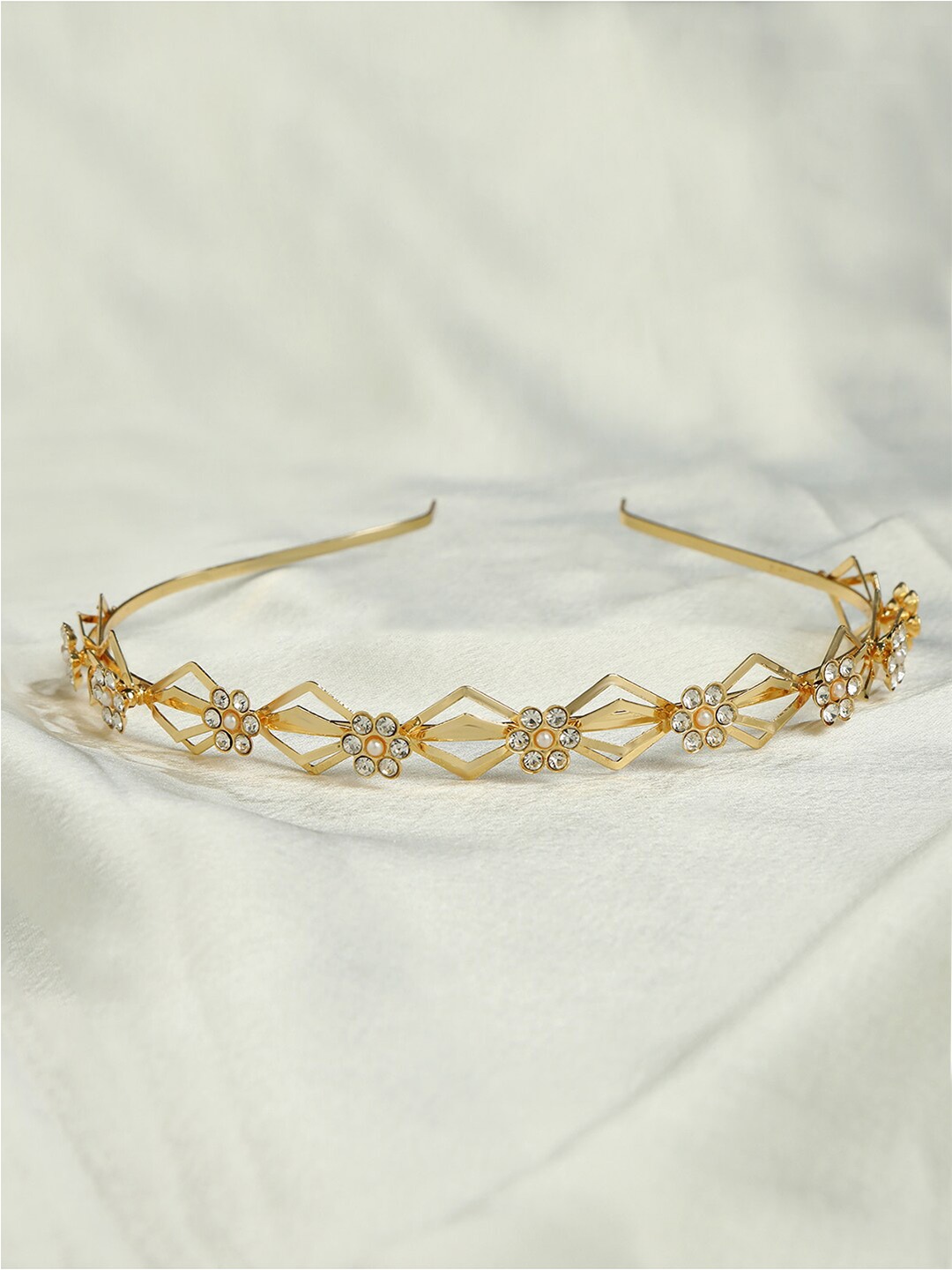 

AccessHer Women Gold-Toned & White Embellished Hairband