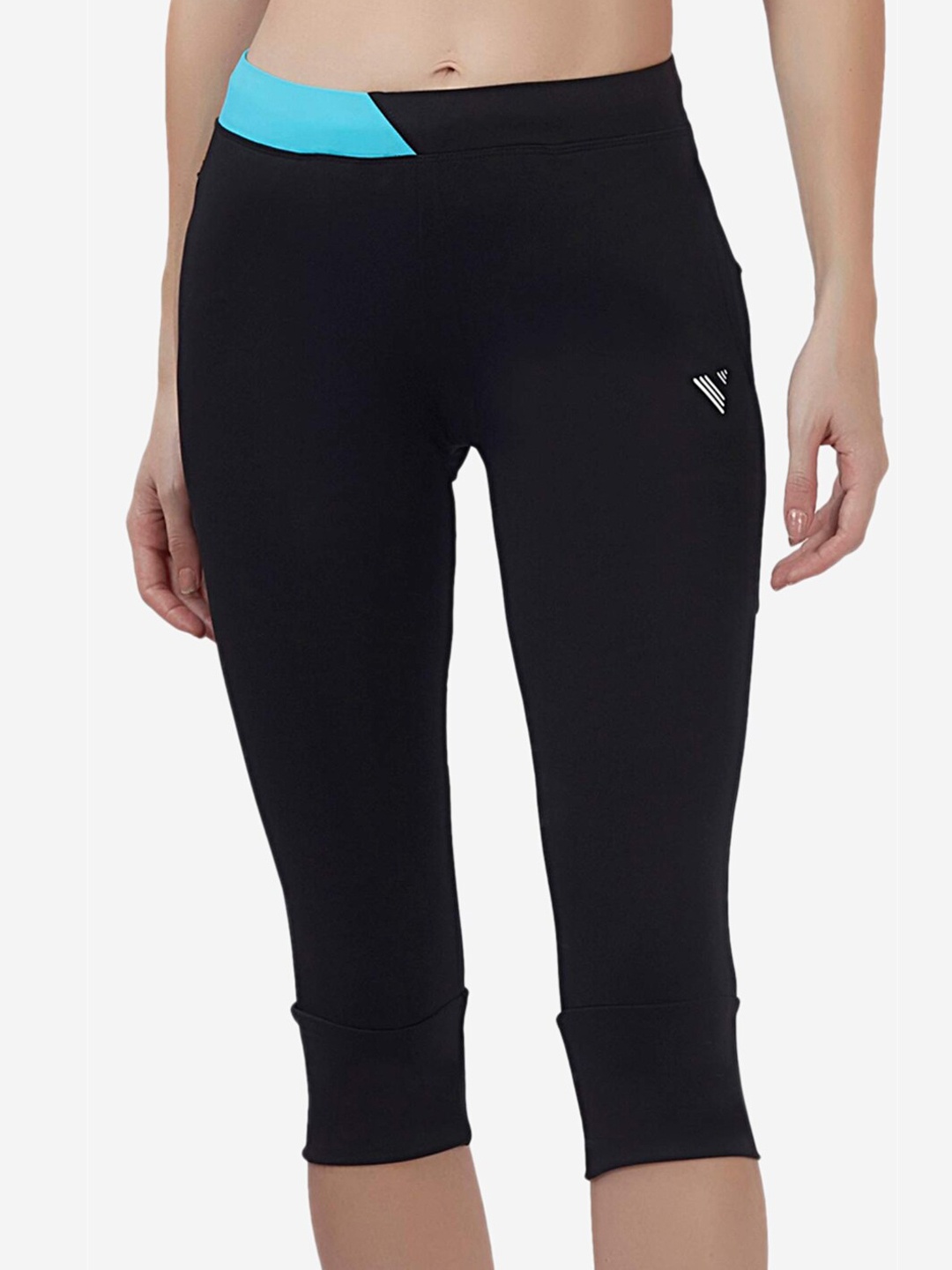 

VELOZ Women Black Solid Tights
