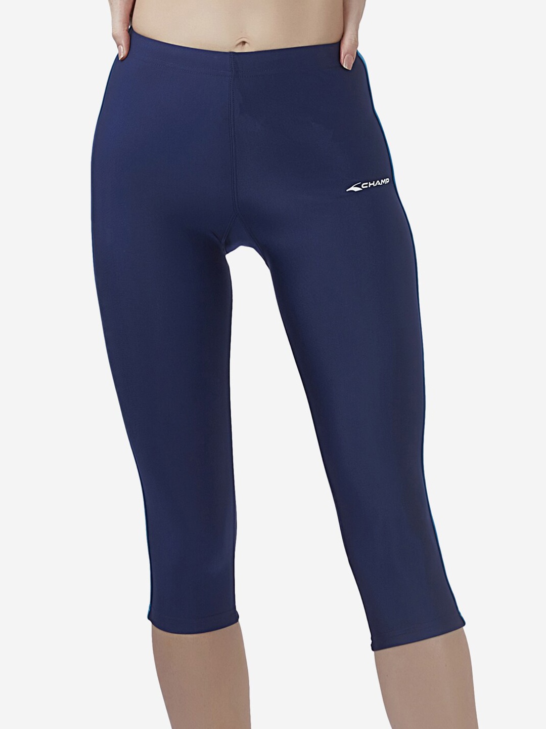 

VELOZ Women Blue MultiSport Wear Three-Fourth Length Tights