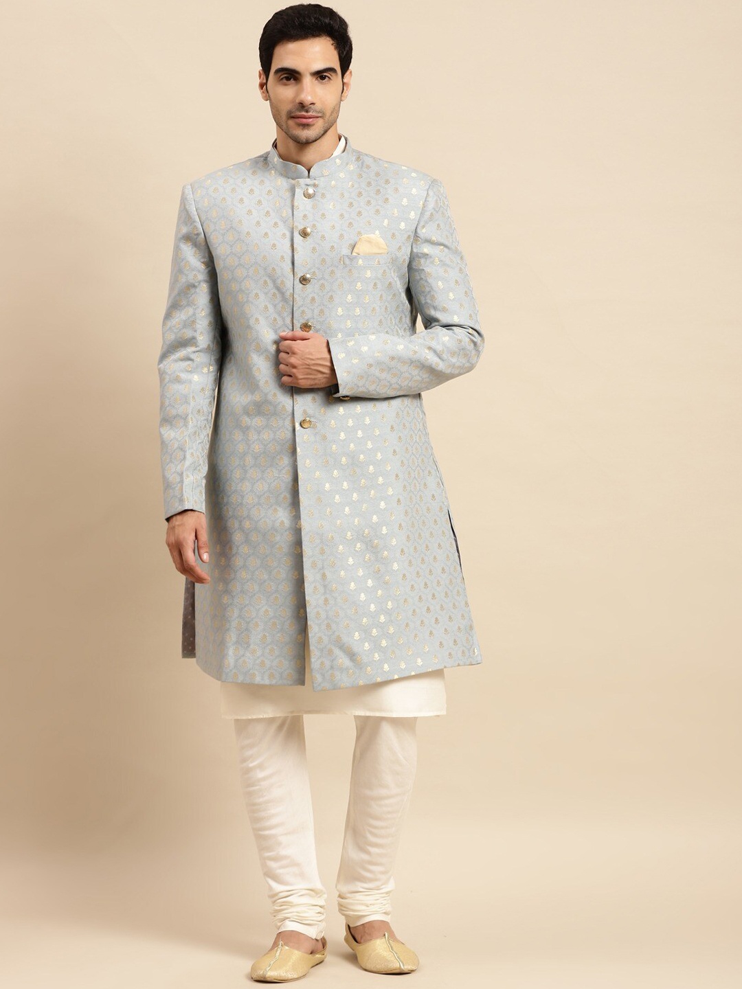 

KISAH Men Woven Design Indowestern Sherwani Set, Silver