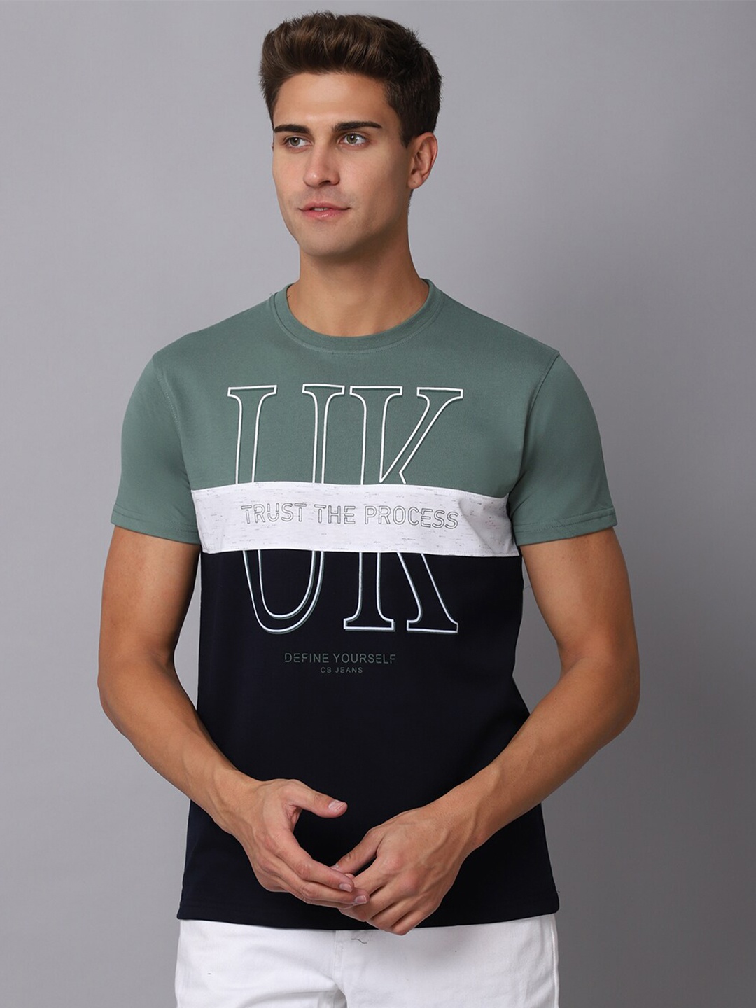 

Cantabil Men Green & excalibur Printed Raw Edge T-shirt