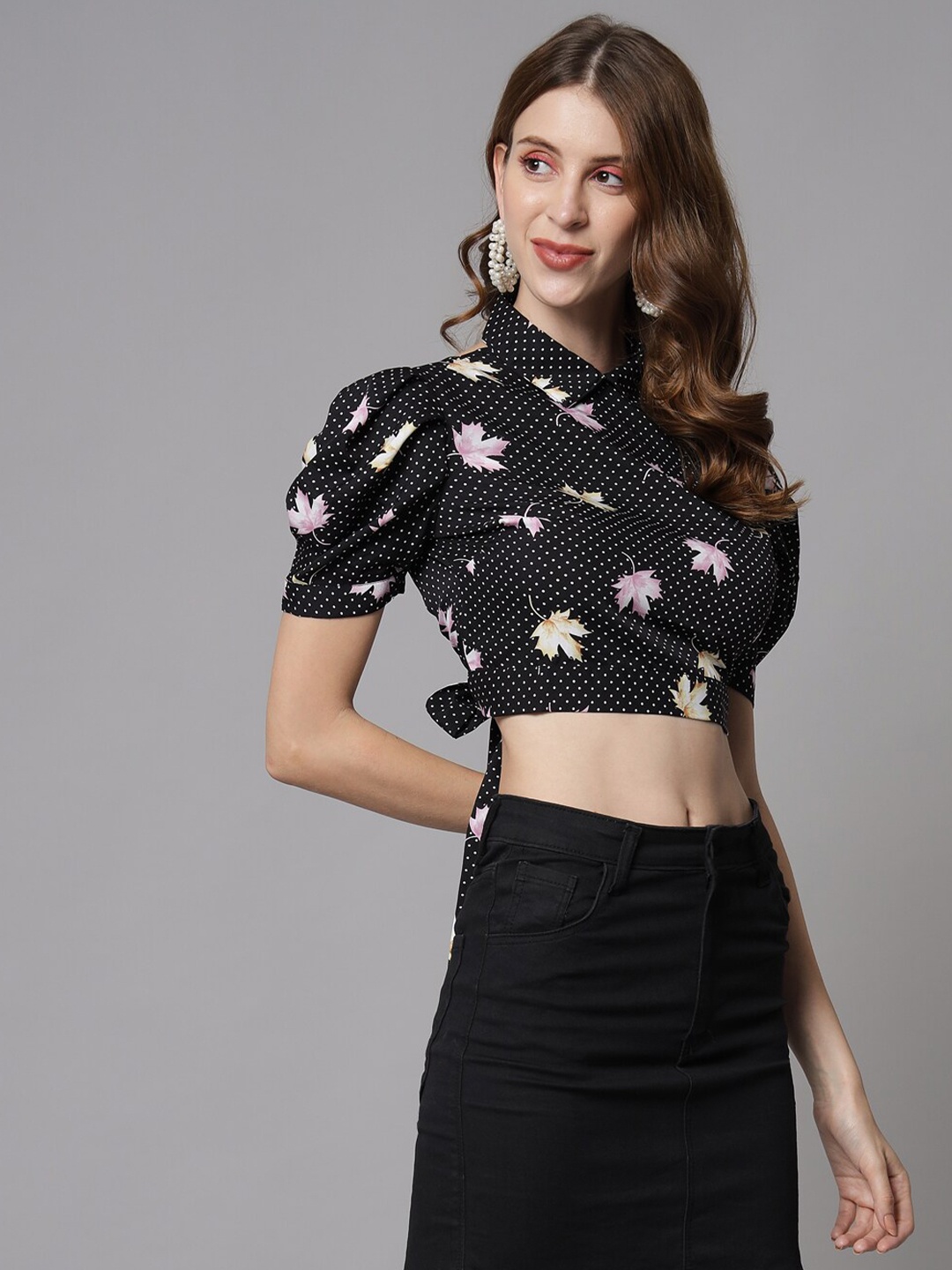

emeros Black Floral Print Crepe Styled Back Crop Top