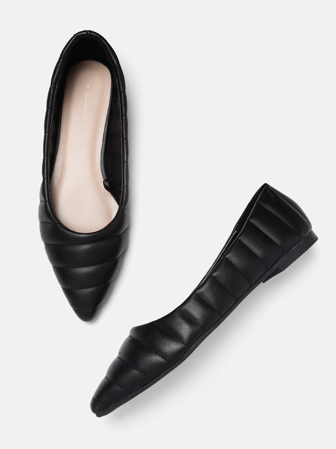 

Van Heusen Woman Black Quilted Ballerinas