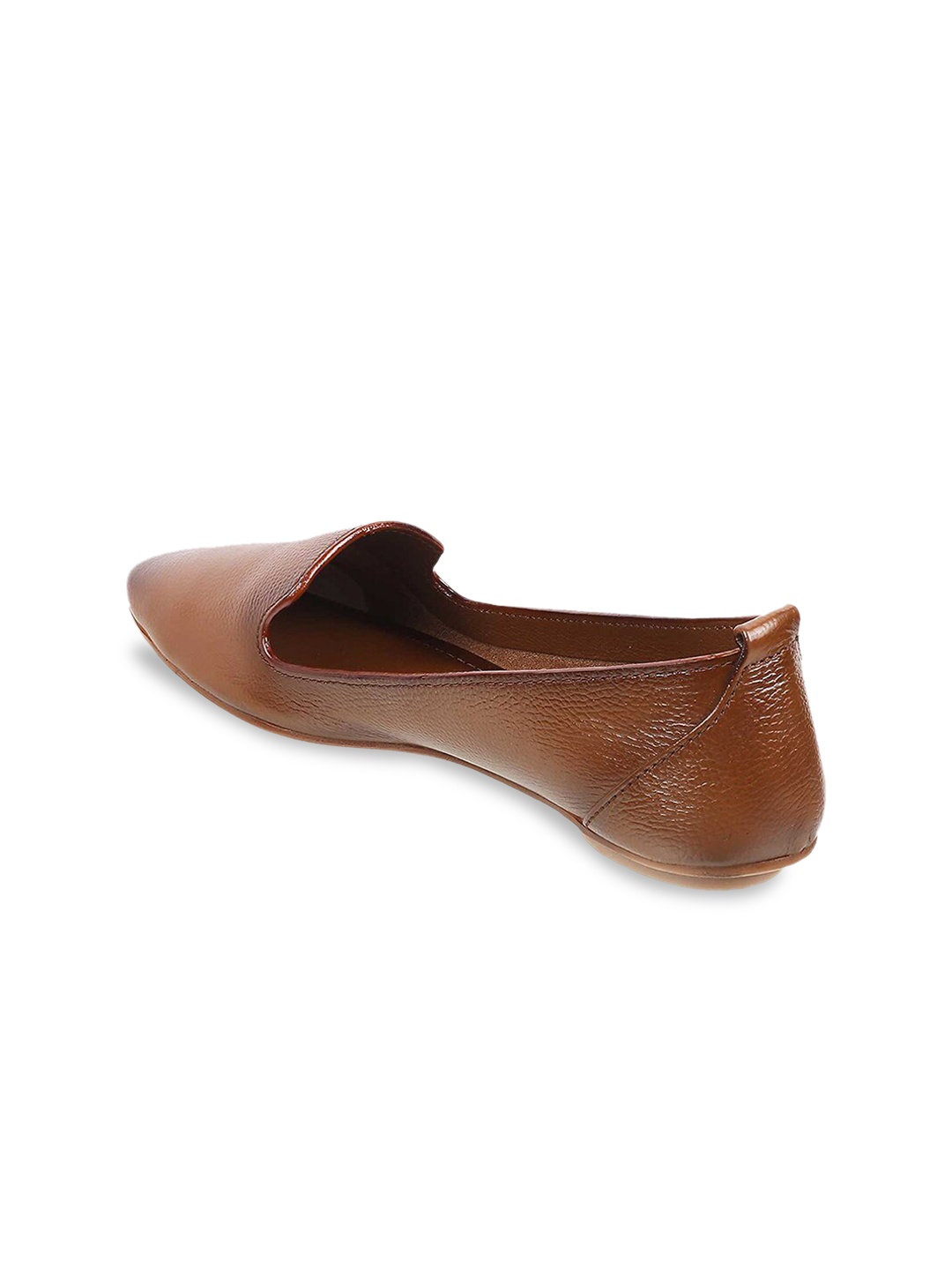 

Mochi Women Tan Colourblocked Ballerinas with Bows Flats