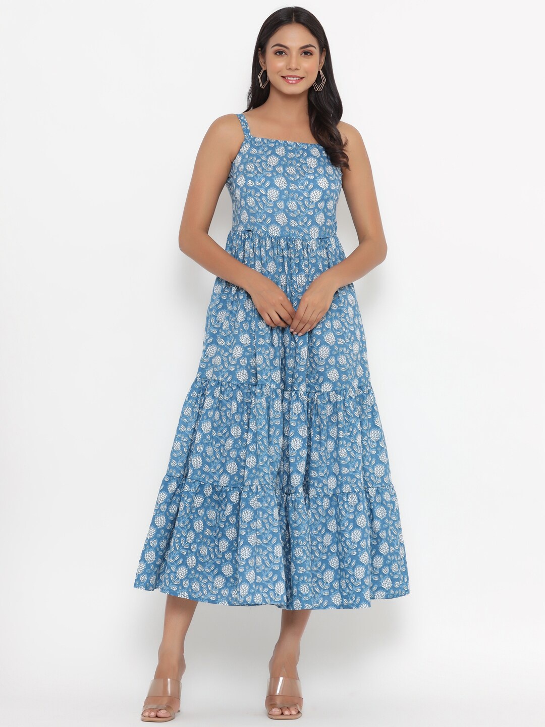 

Do Dhaage Blue & magnolia Floral Midi Dress