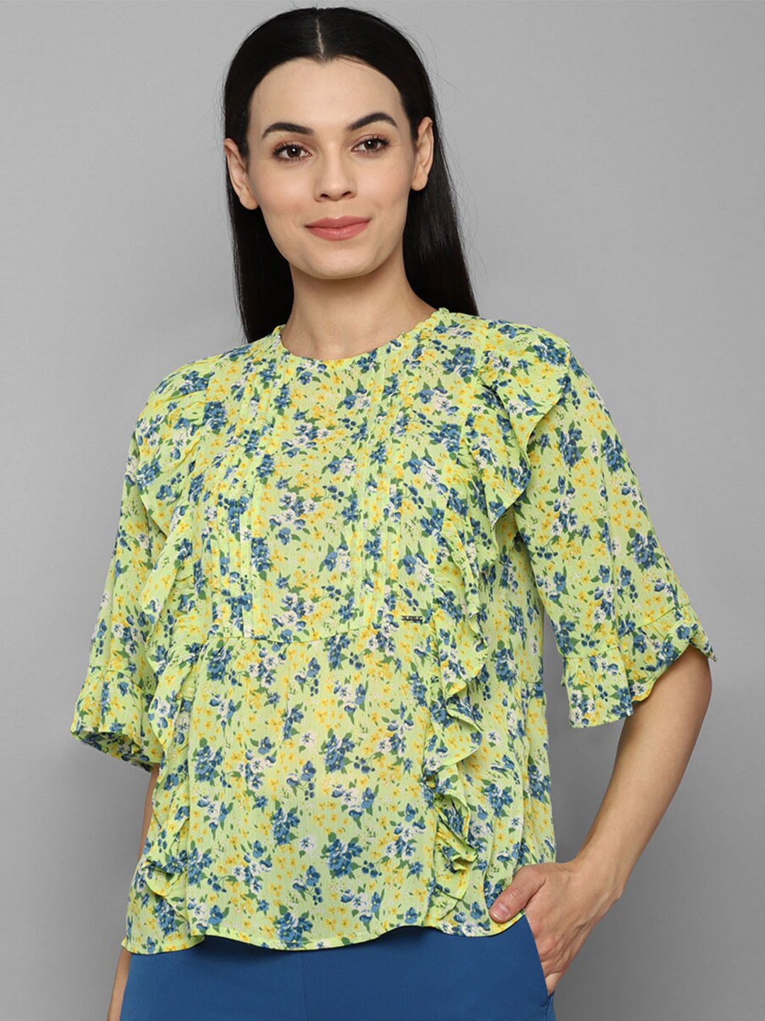 

Allen Solly Woman Green Floral Print Top