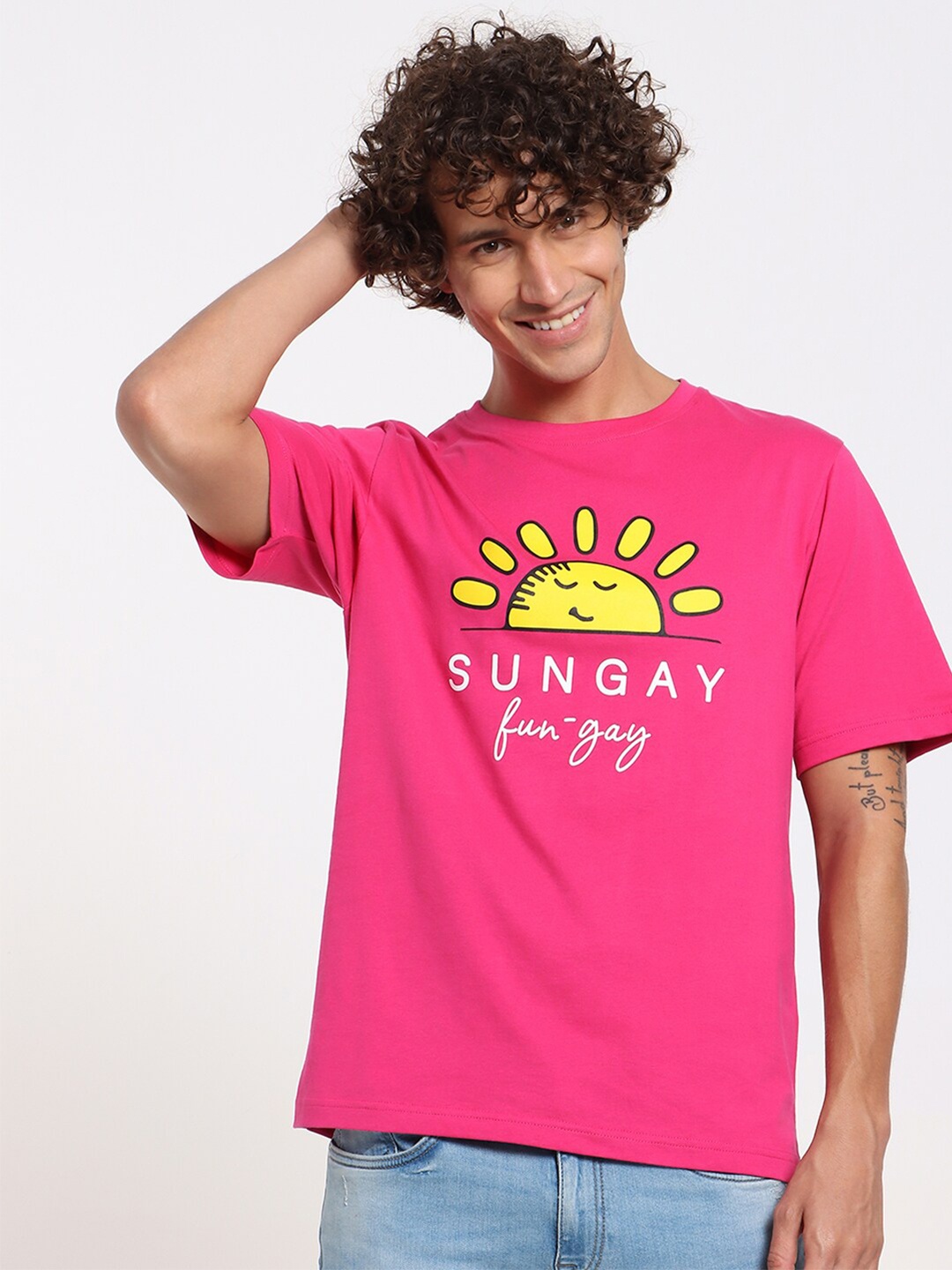 

Bewakoof Men Pink Printed Pure Cotton Applique T-shirt