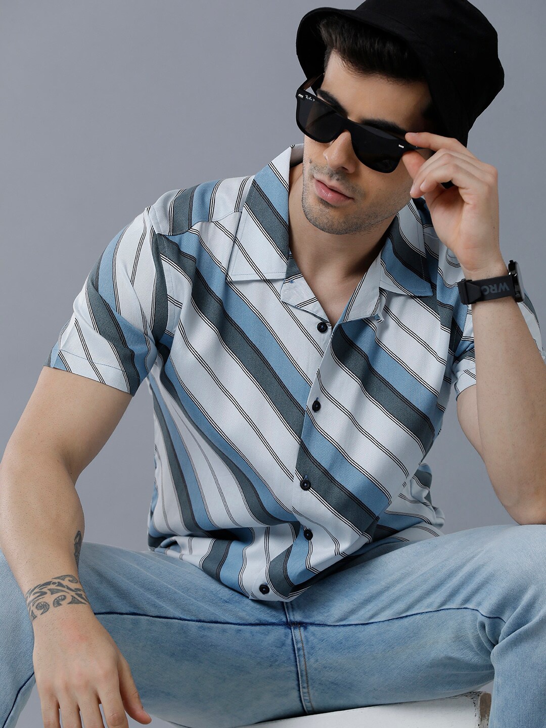 

YOVISH Men Blue Smart Slim Fit Striped Casual Shirt