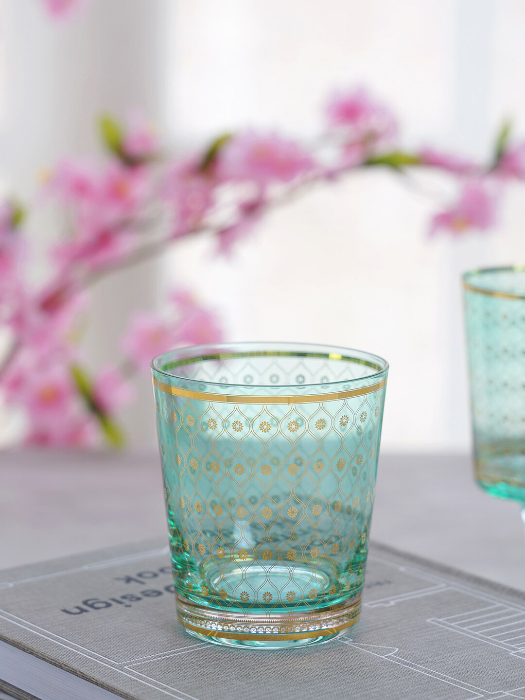 

Pure Home and Living Green & Gold-Toned Printed Glass Tumbler