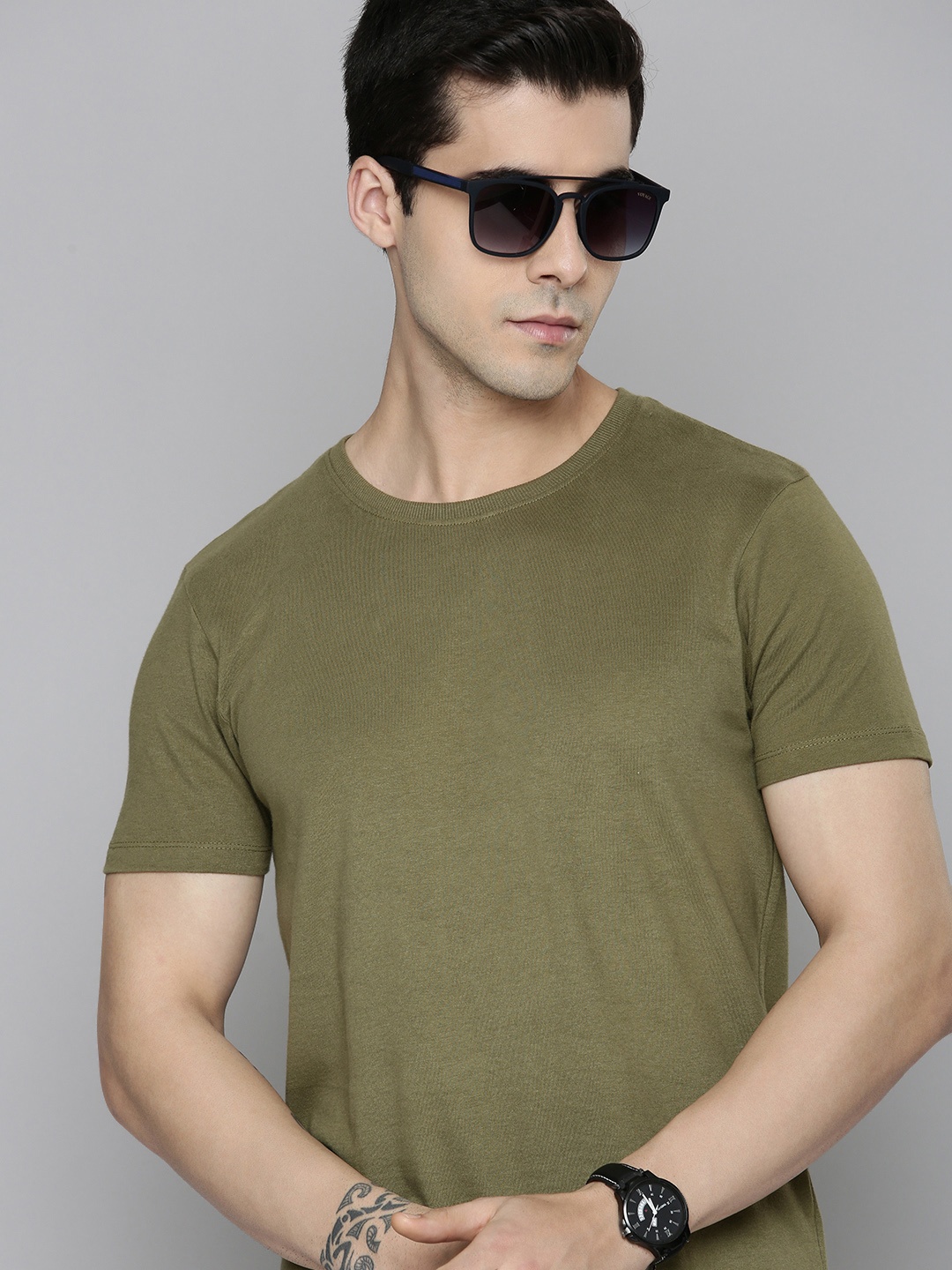 

Flying Machine Men Olive Green Pure Cotton Slim Fit T-shirt