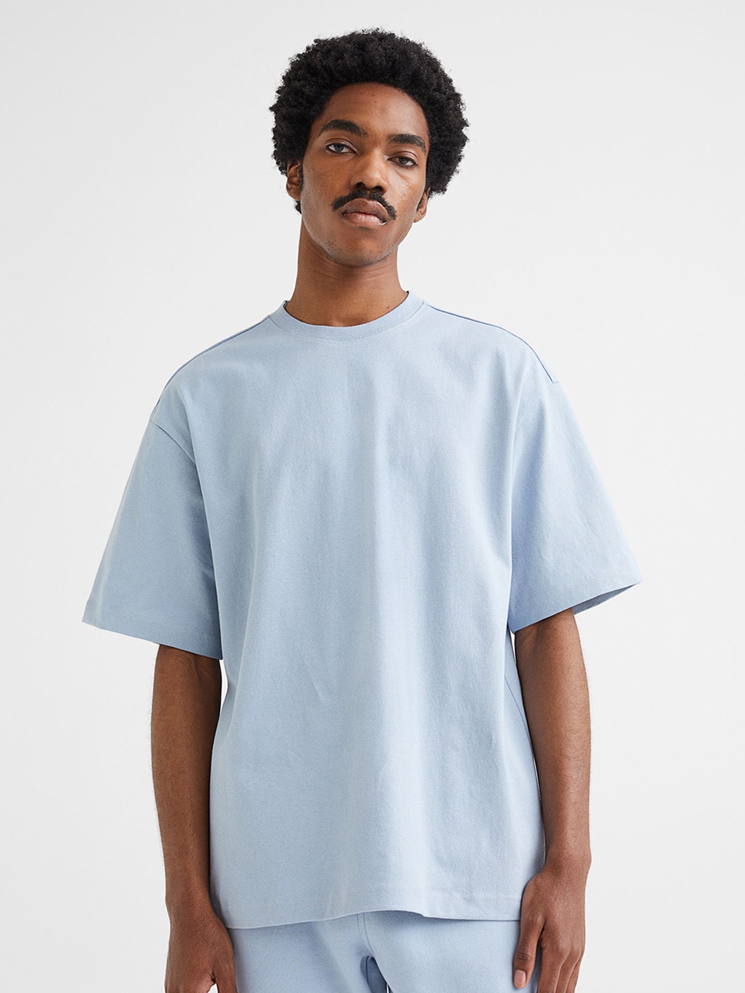 

H&M Men Blue Relaxed Fit T-shirt