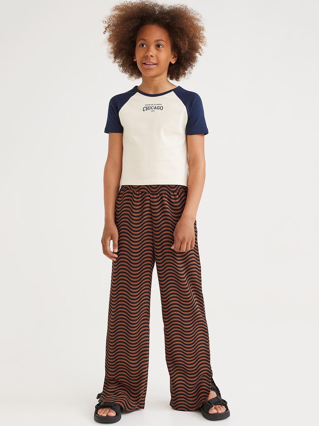 

H&M Girls Brown Printed Wide Trousers