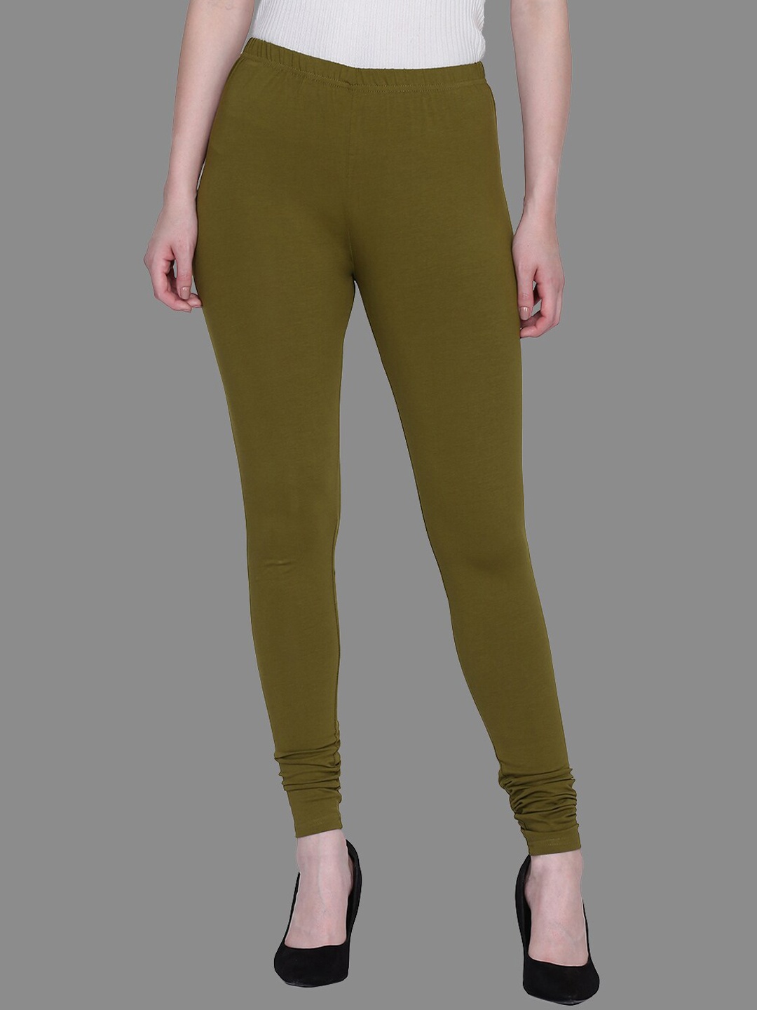 

SPIFFY Women Green Solid Churidar