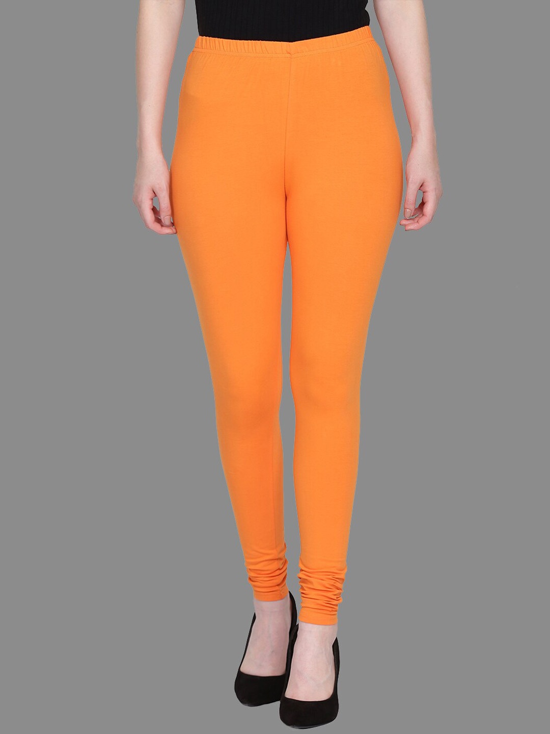 

SPIFFY Women Orange Solid Leggings