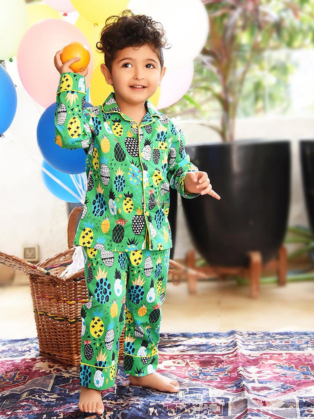 

KOOCHI POOCHI Unisex Kids Green & Yellow Printed Night suit