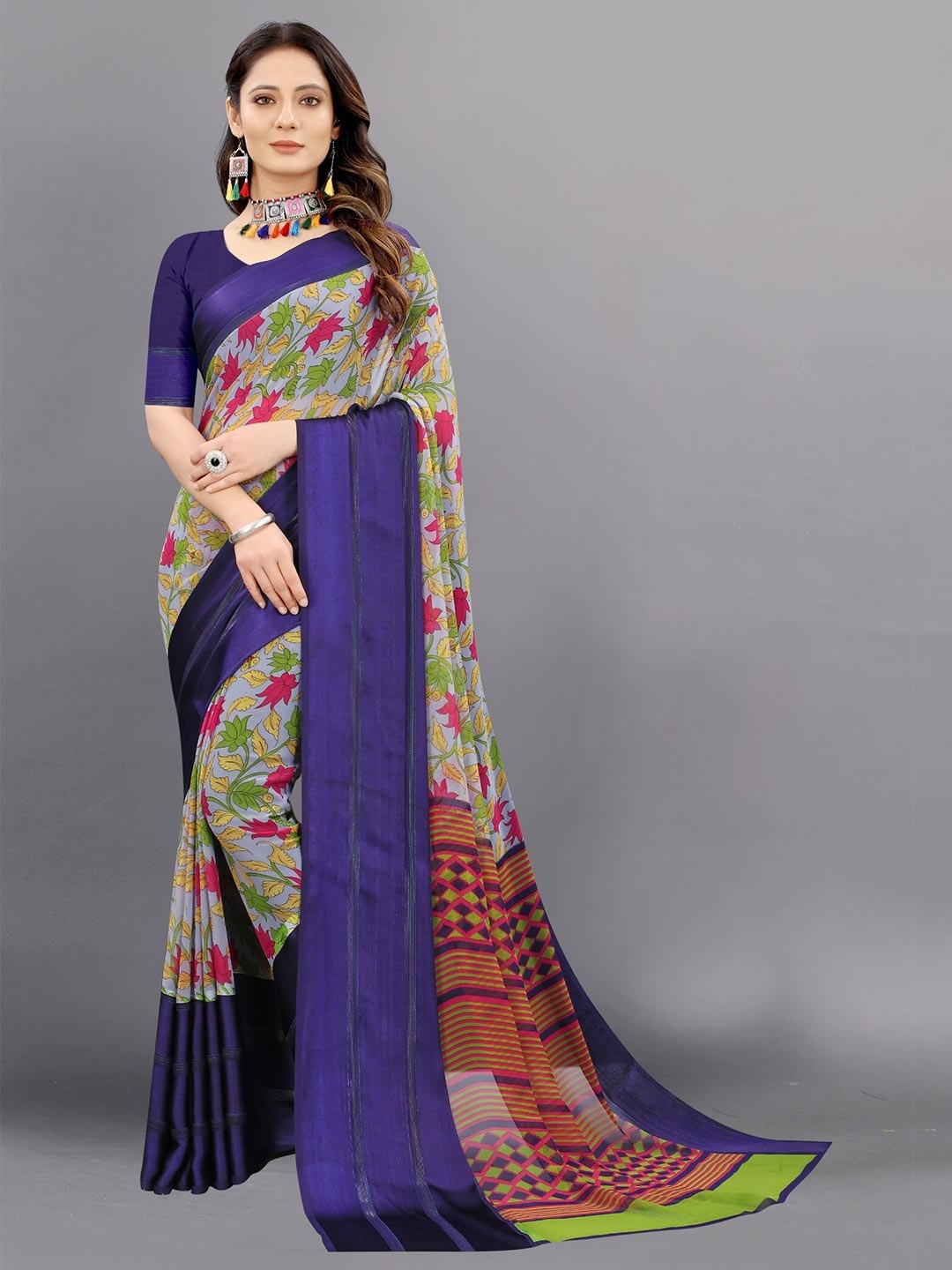 

APNISHA Navy Blue & Green Floral Zari Pure Georgette Saree