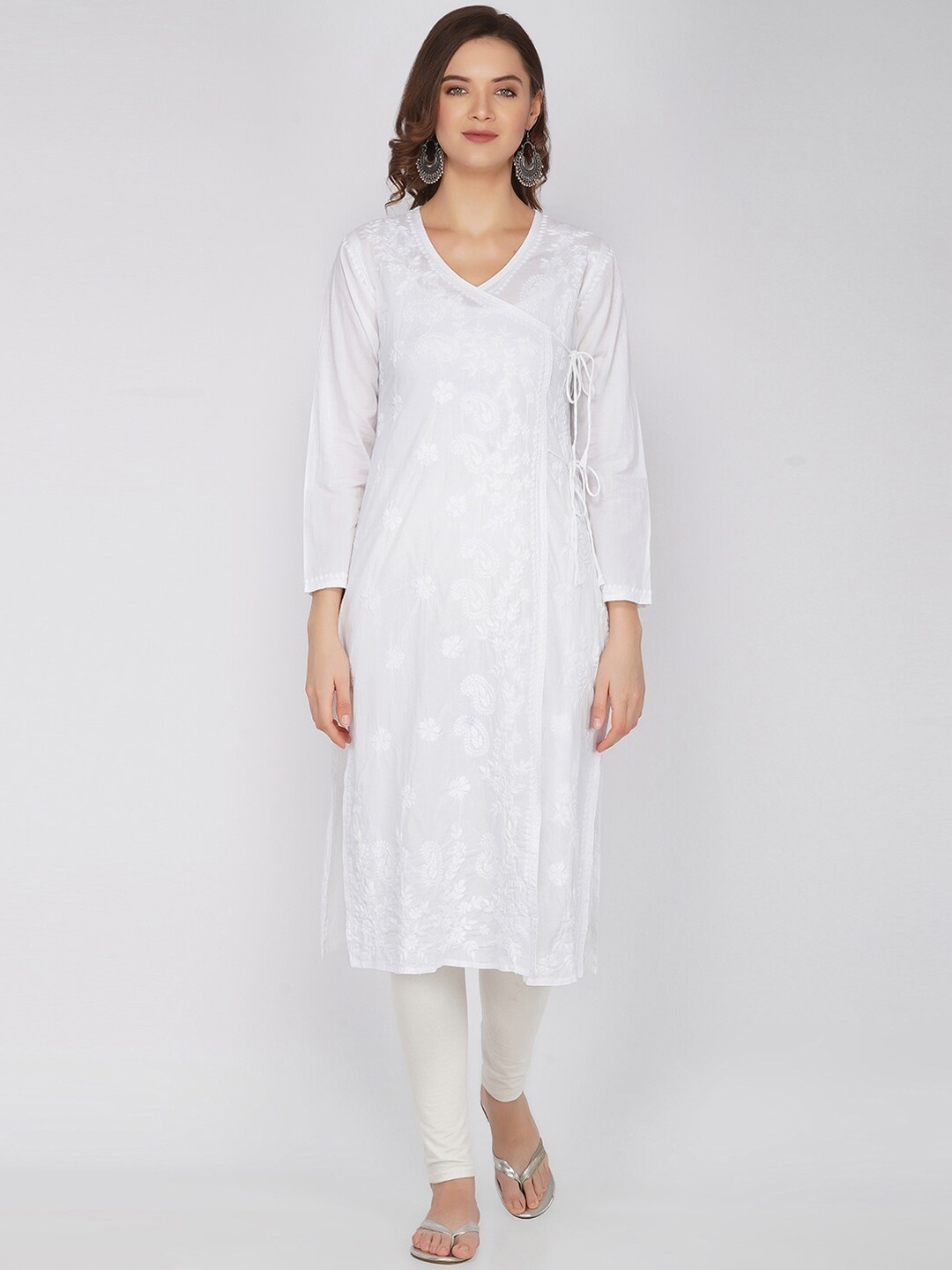 

VAHSON Women White Embroidered Chikankari Handloom Kurta