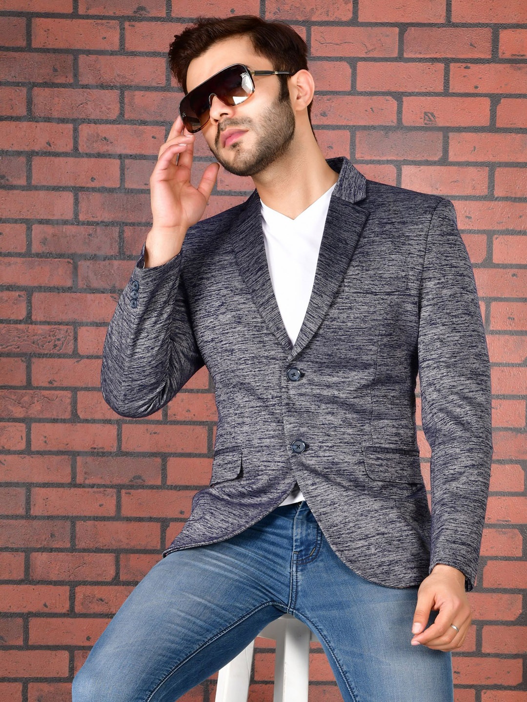 

LA'SCOOT Men Grey Solid Single-Breasted Casual Blazers