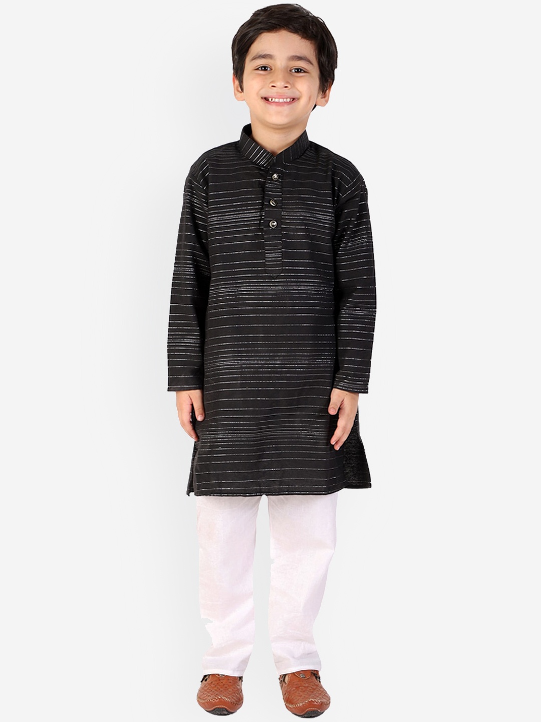 

Pro-Ethic STYLE DEVELOPER Boys Black Pure Cotton Kurta with Pyjamas