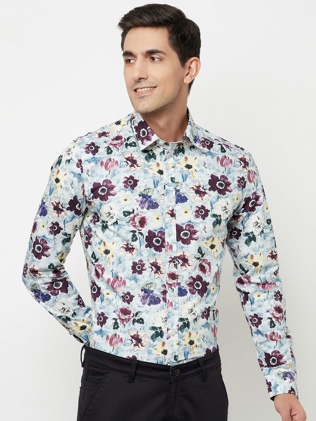 

Blue Buddha Men Blue Floral Printed Casual Shirt