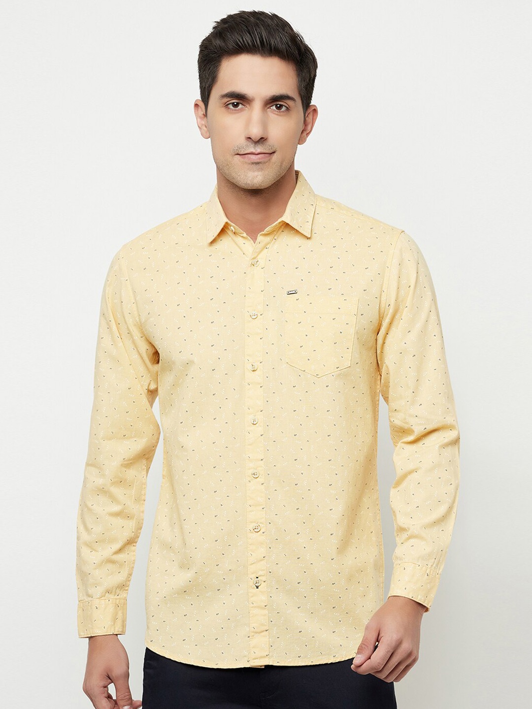 

Blue Buddha Men Yellow Printed Casual Shirt