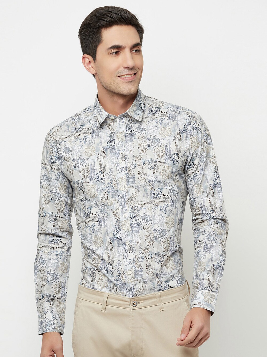 

Blue Buddha Men Blue Floral Printed Casual Shirt
