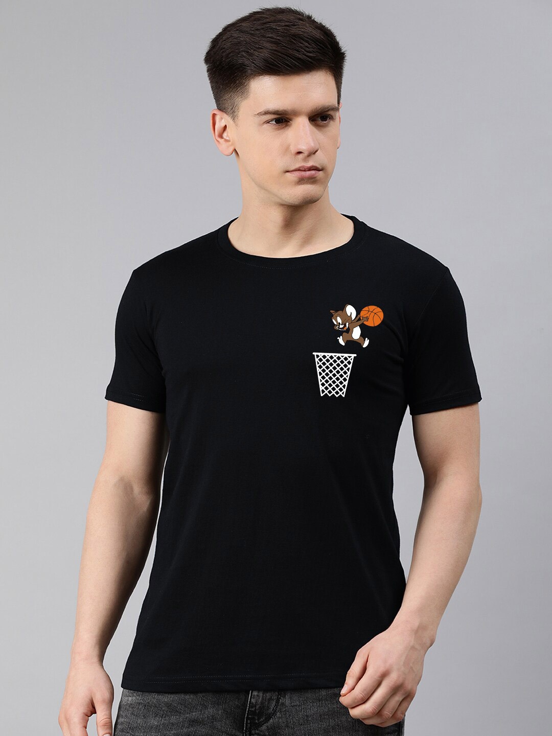 

UNSULLY Men Black Printed Applique T-shirt