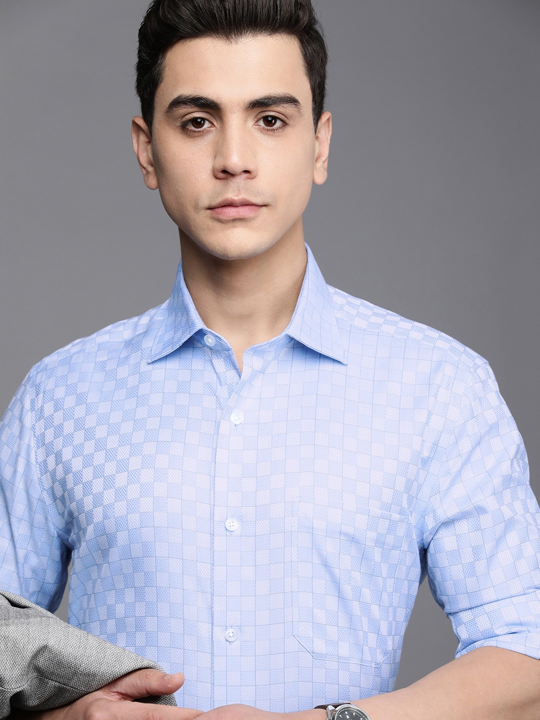 

Louis Philippe Men Blue & White Classic Fit Checked Pure Cotton Formal Shirt