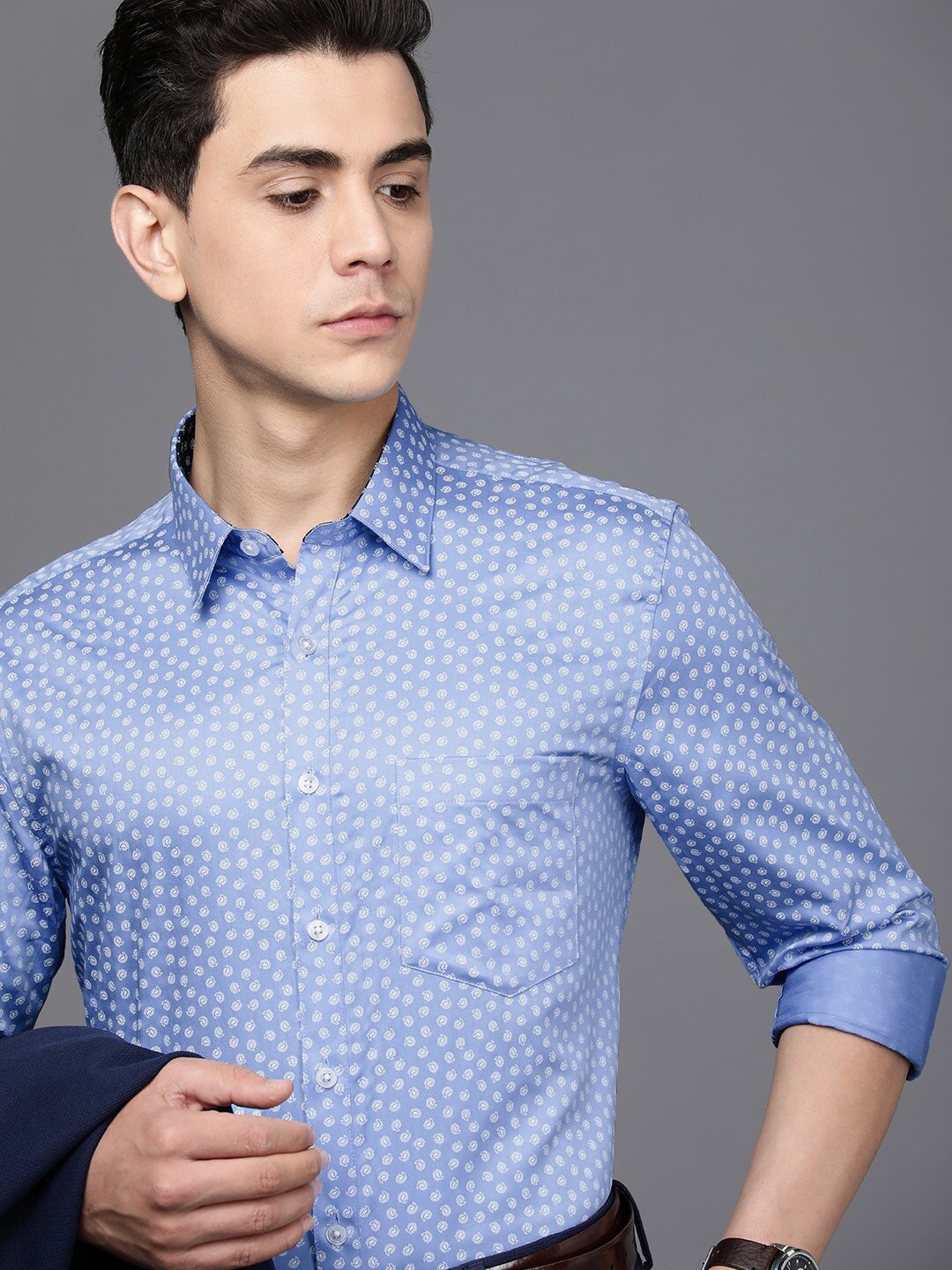

Louis Philippe Men Blue Slim Fit Striped Smart Casual Shirt