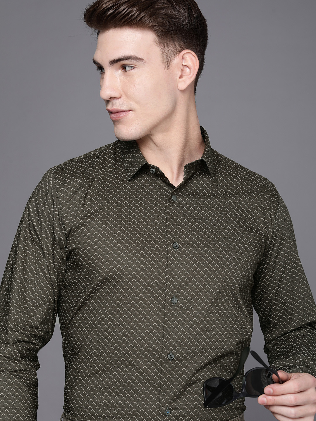 

Louis Philippe Ath Work Men Olive Green And Beige Super Slim Fit Printed Semiformal Shirt
