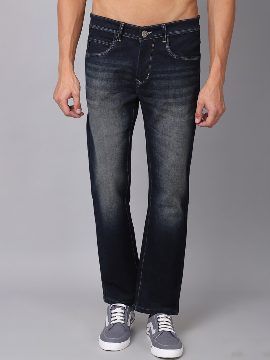 

Rodamo Men Green Heavy Fade Stretchable Jeans