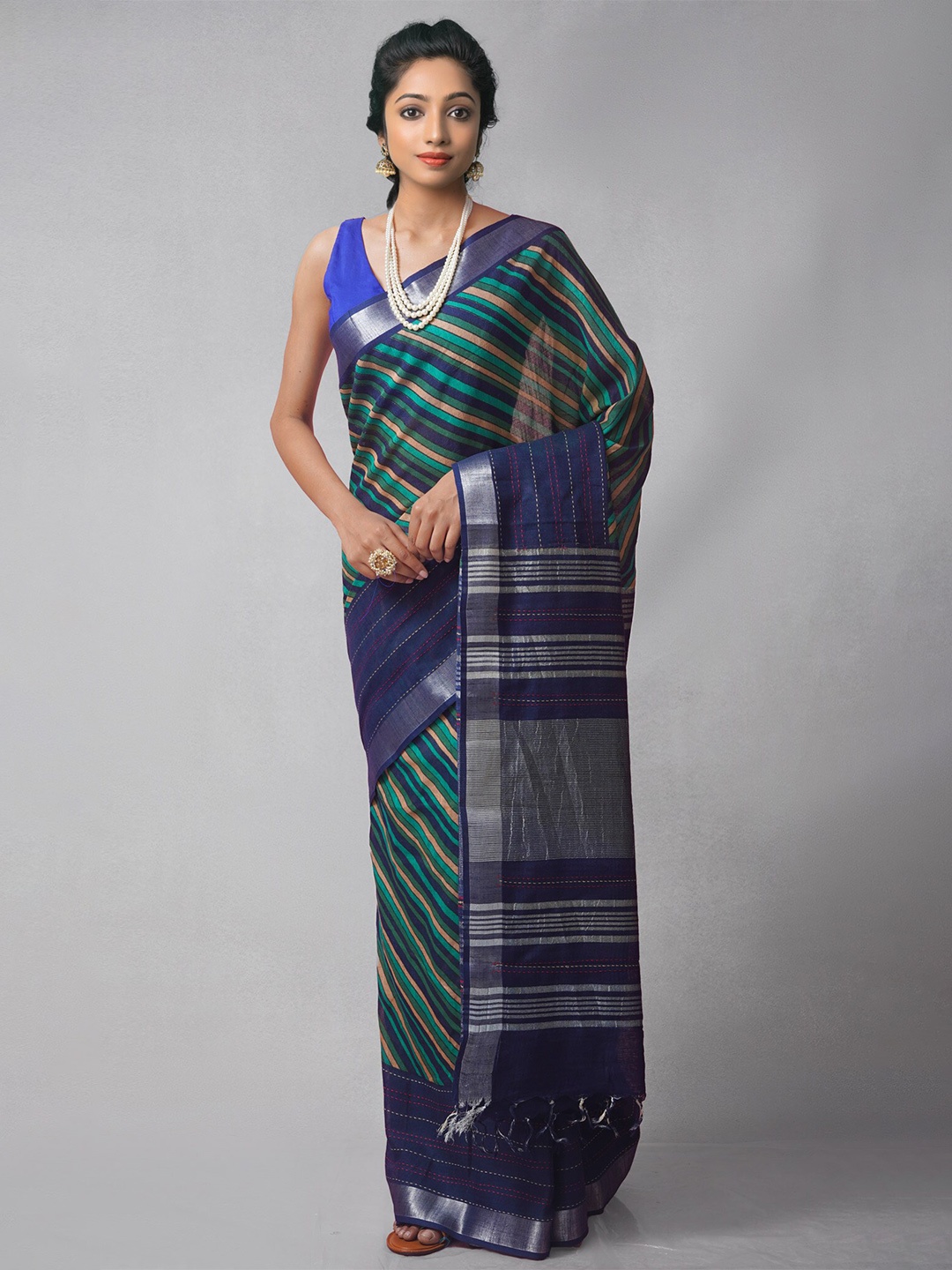 

Unnati Silks Blue & Peach-Coloured Woven Design Kantha Work Pure Cotton Jamdani Saree