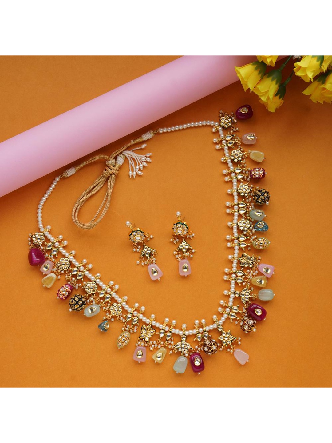

AURAA TRENDS 22 KT Gold-Plated White & Green Kundan-Studded & Pearl Beaded Jewellery Set
