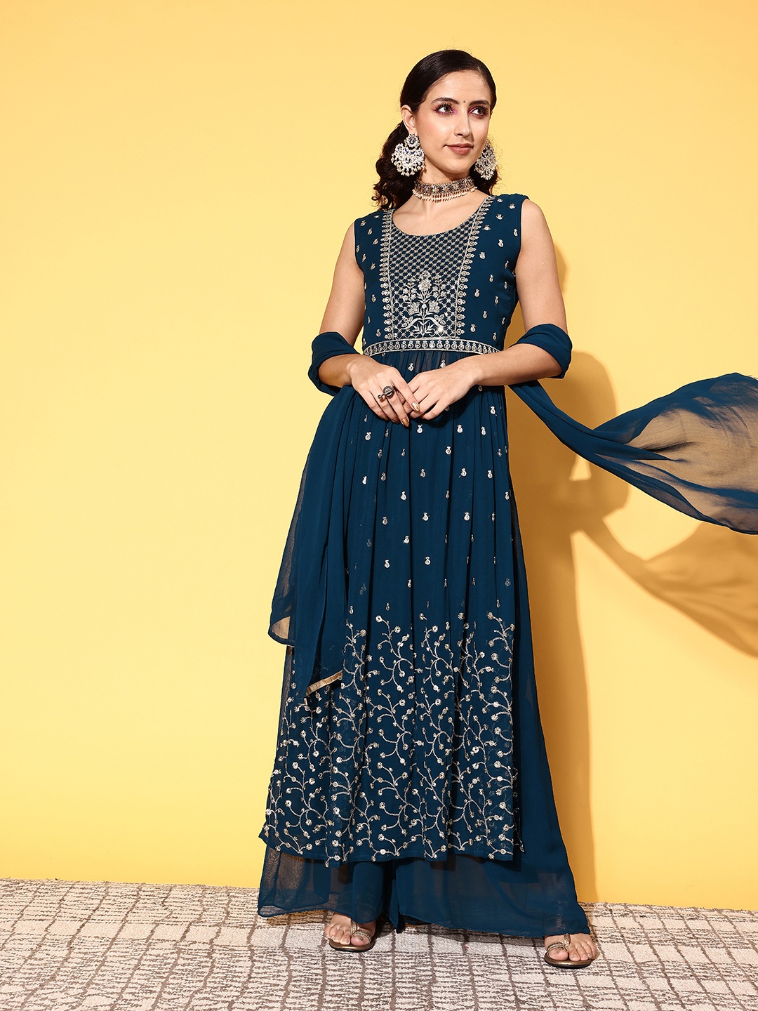 

ZOLA Women Ethnic Motifs Poly Georgette Ethereal Embroidery Kurta Set, Teal