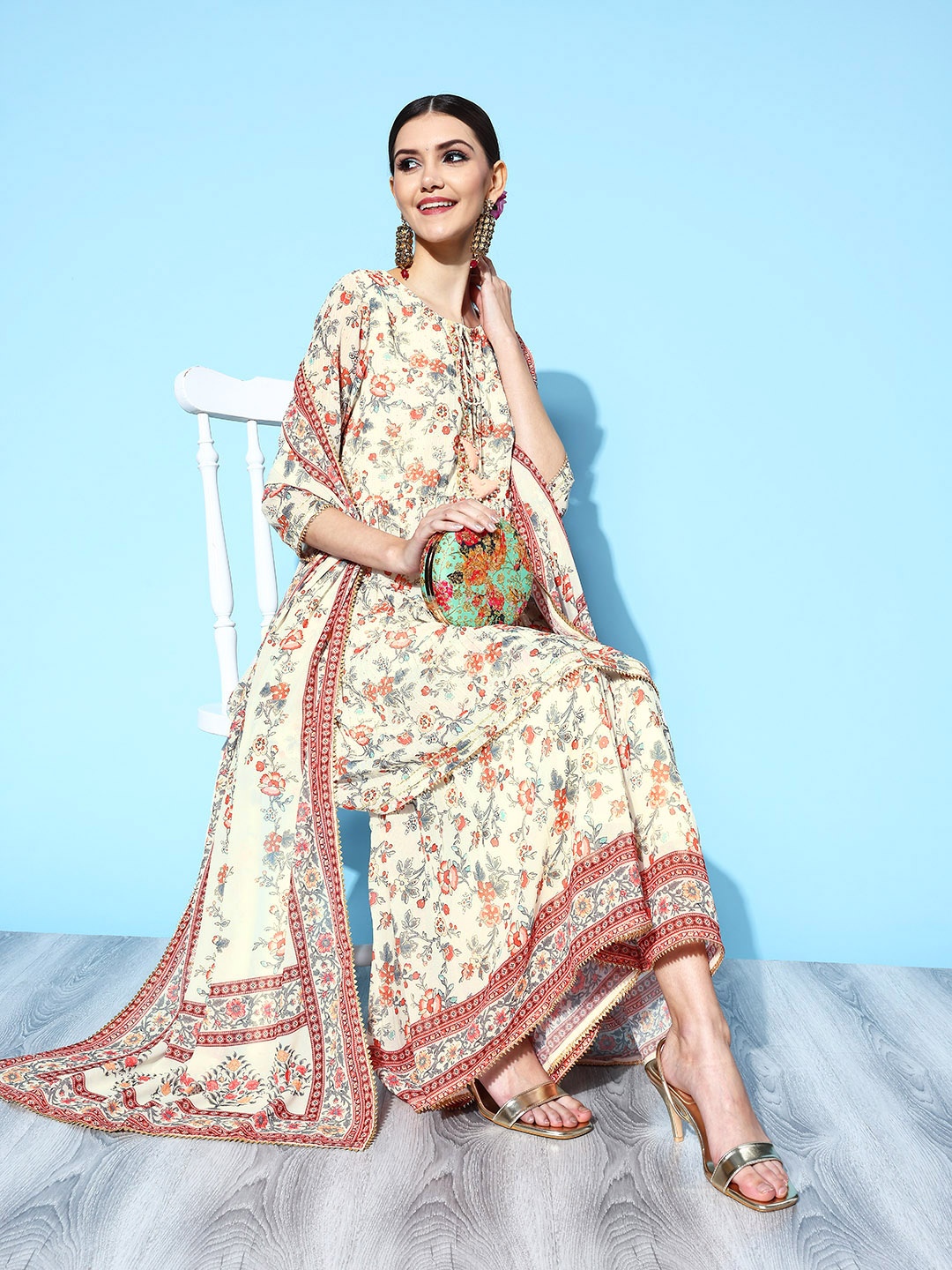 

ZOLA Women Floral Poly Georgette Ethereal Embroidery Kurta Set, Peach