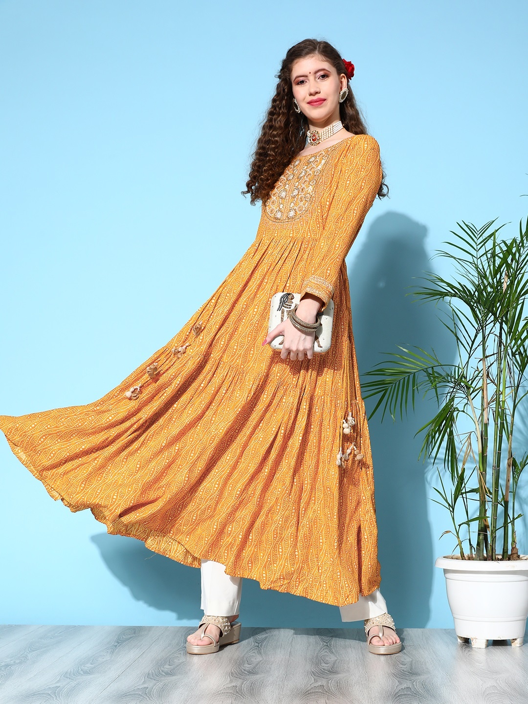 

ZOLA Women Mustard Viscose Rayon Ethereal Embroidery Kurta