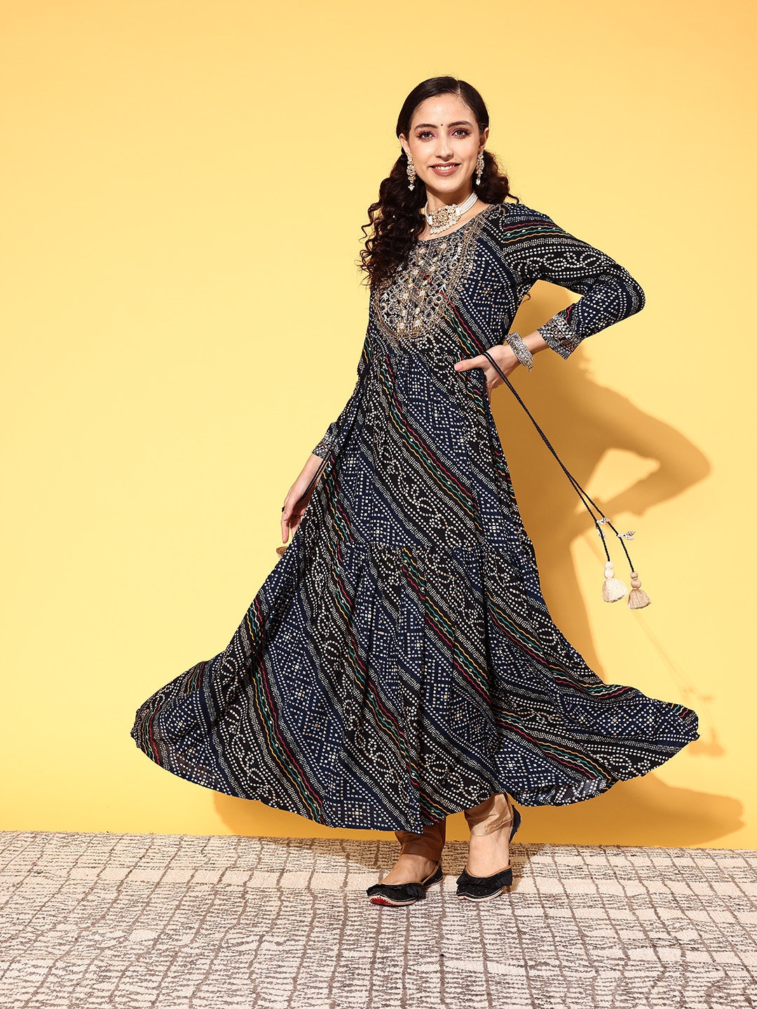 

ZOLA Women Deep Navy Blue Viscose Rayon Ethereal Embroidery Kurta