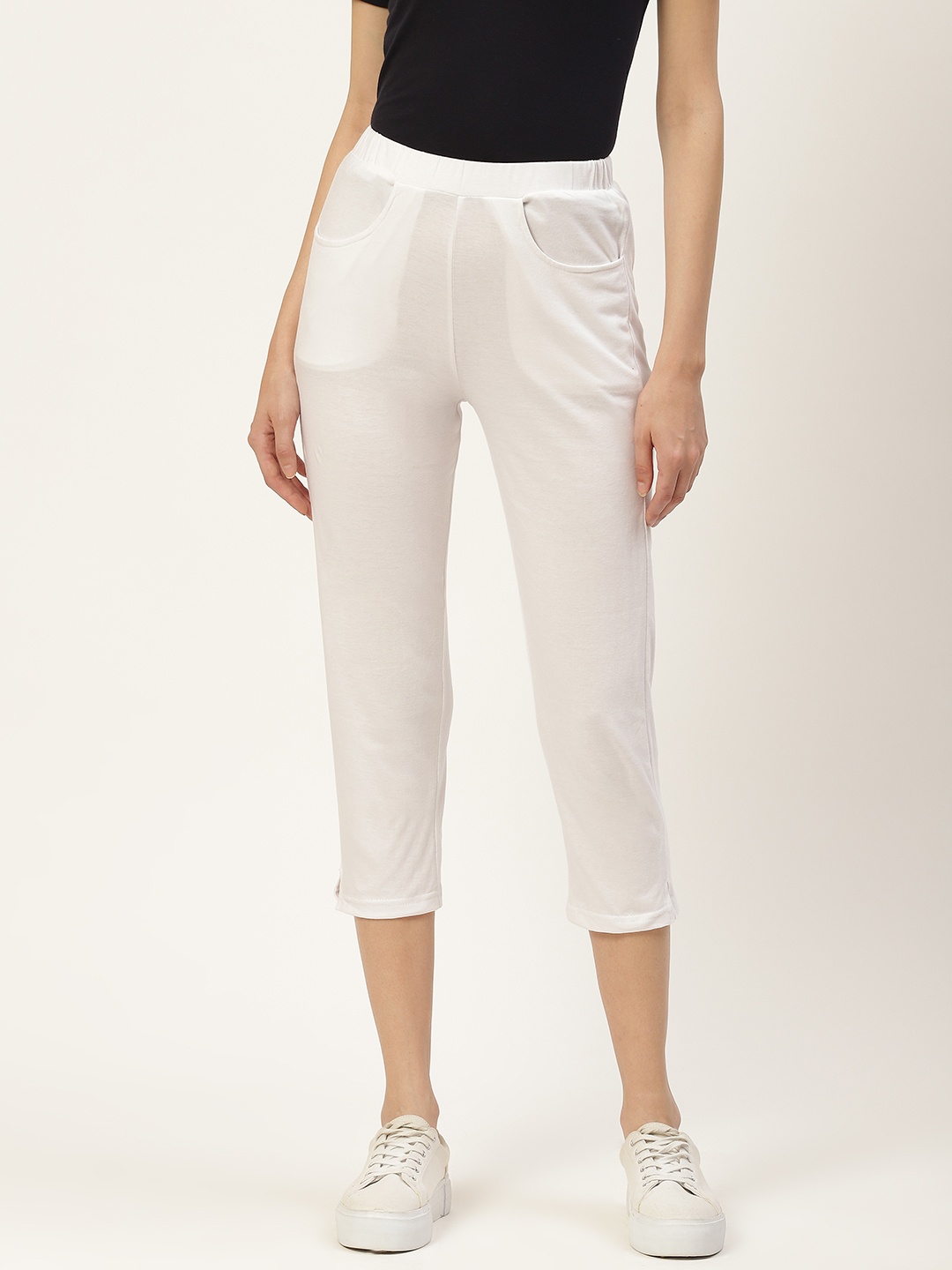 

BRINNS Women White Solid Pure Cotton Capris