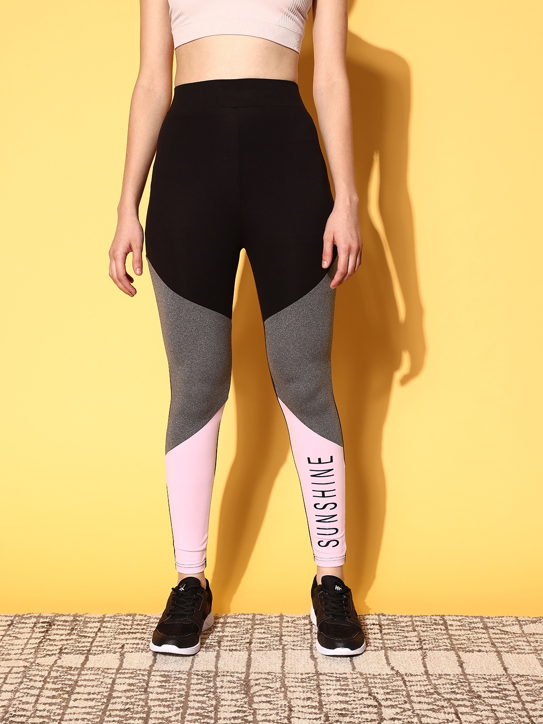 

Berrylush Women Stylish Black Colourblocked All in the Details Tights