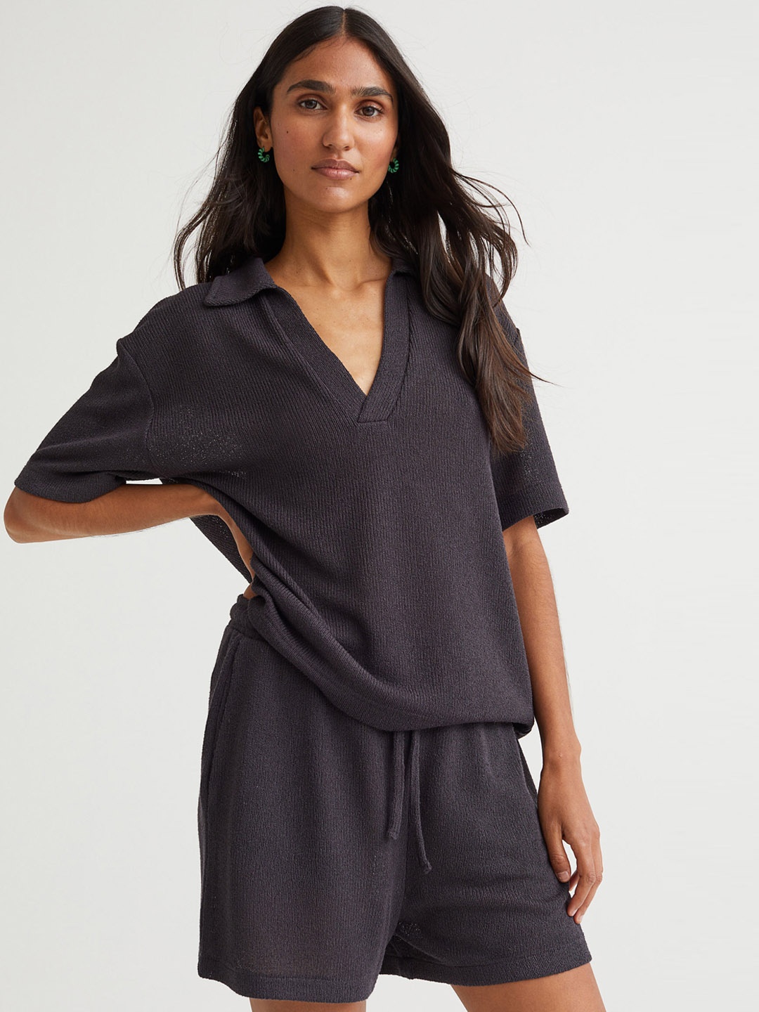 

H&M Women Grey Knitted Shorts