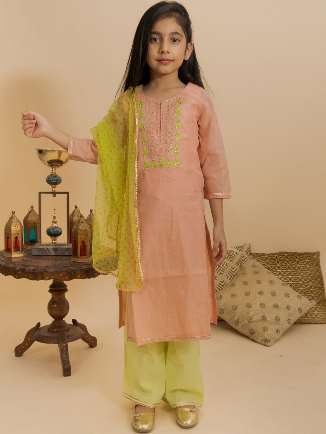 

BANI KIDS Girls Peach-Coloured Yoke Design Layered Chanderi Cotton Kurti with Churidar & With Dupatta